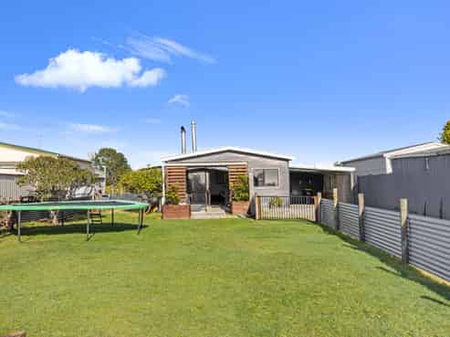 24 Coates Street, Westport