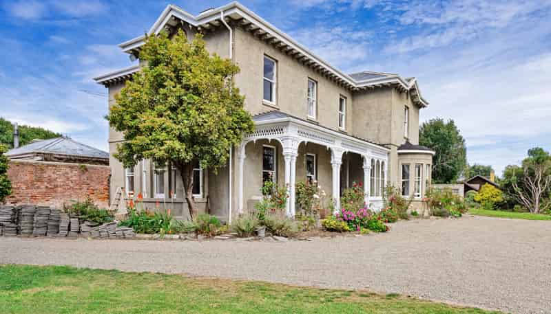 102 Albert Street, Gladstone