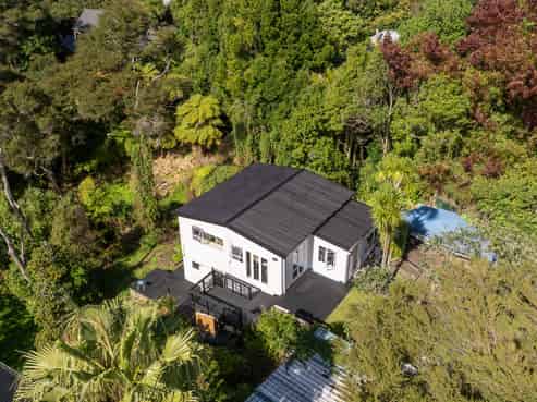5 Fairmount Road, Titirangi