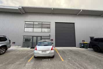 Solid Unit in Tightly Held Industrial Precinct