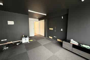 Solid Unit in Tightly Held Industrial Precinct