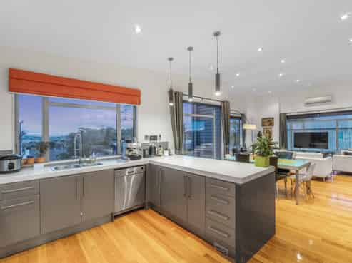 219 East Coast Road, Campbells Bay