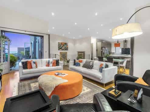 219 East Coast Road, Campbells Bay