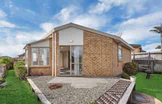 11/169 Sturges Road, Henderson