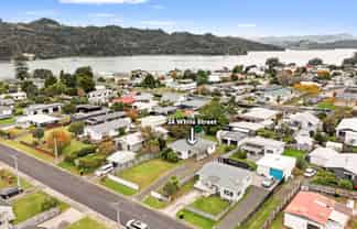 24 White Street, Whitianga