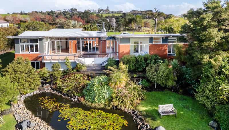 15 Tudor Park Drive, Whitford