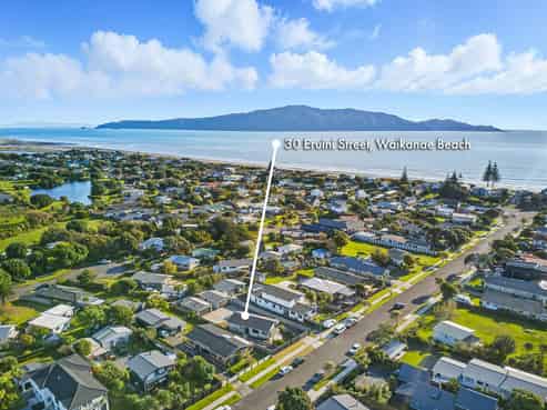 30 Eruini Street, Waikanae Beach
