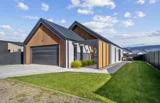 5 Williams Crescent, Alexandra