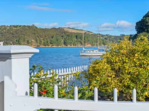 49 Natzka Road, Ostend