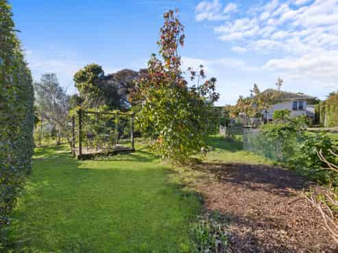 41 Amberley Avenue, Te Atatu South