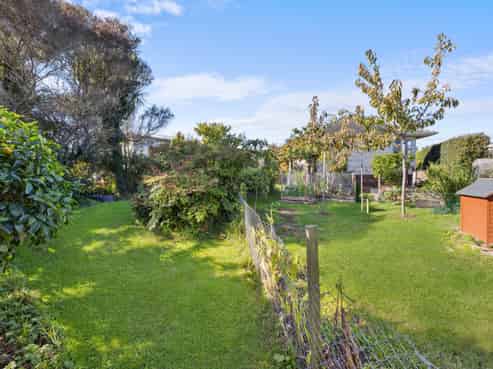 41 Amberley Avenue, Te Atatu South