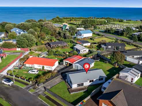 23 Pohutukawa Drive, Opunake