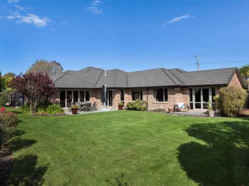 37 Hussey Road, Harewood