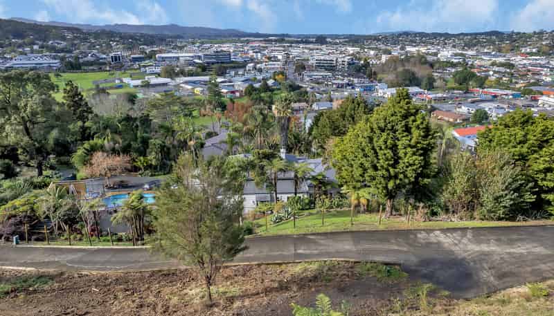 5 High Oaks Way, Avenues