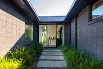 13 Sparrowhawk Way, Kinloch