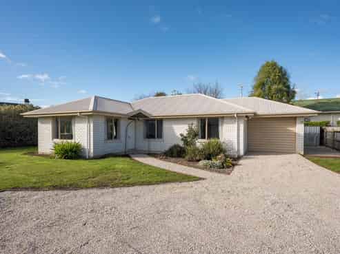 82 Starveall Street, Brightwater