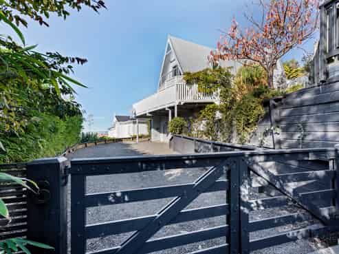 6 Fitzroy Road, Bluff Hill