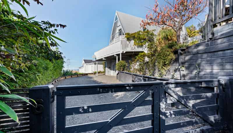 6 Fitzroy Road, Bluff Hill