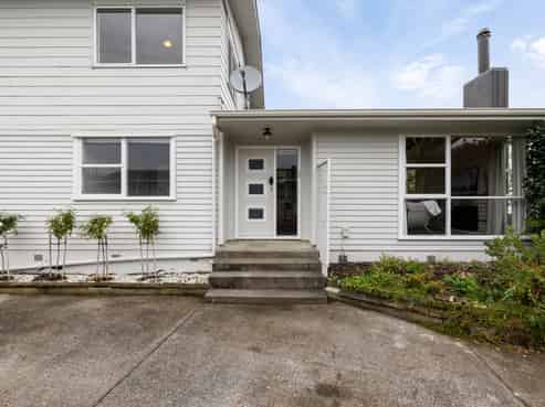 34 Deanwell Avenue, Deanwell