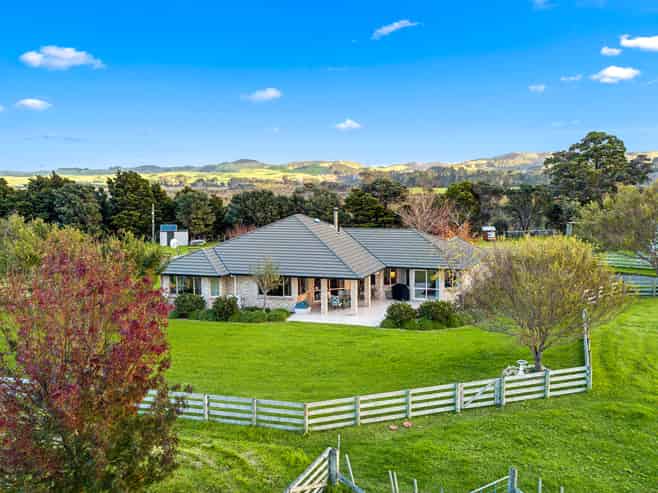 68D Tuparekura Road, South Head, Helensville