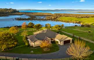 68D Tuparekura Road, South Head, Helensville