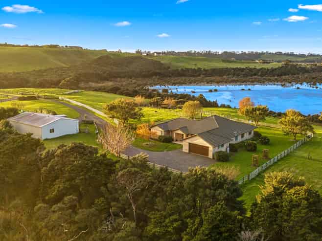 68D Tuparekura Road, South Head, Helensville
