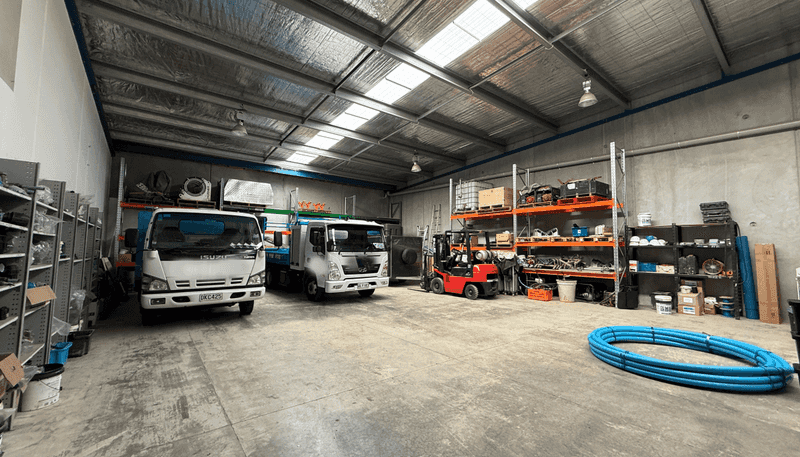 Henderson Henderson, Henderson