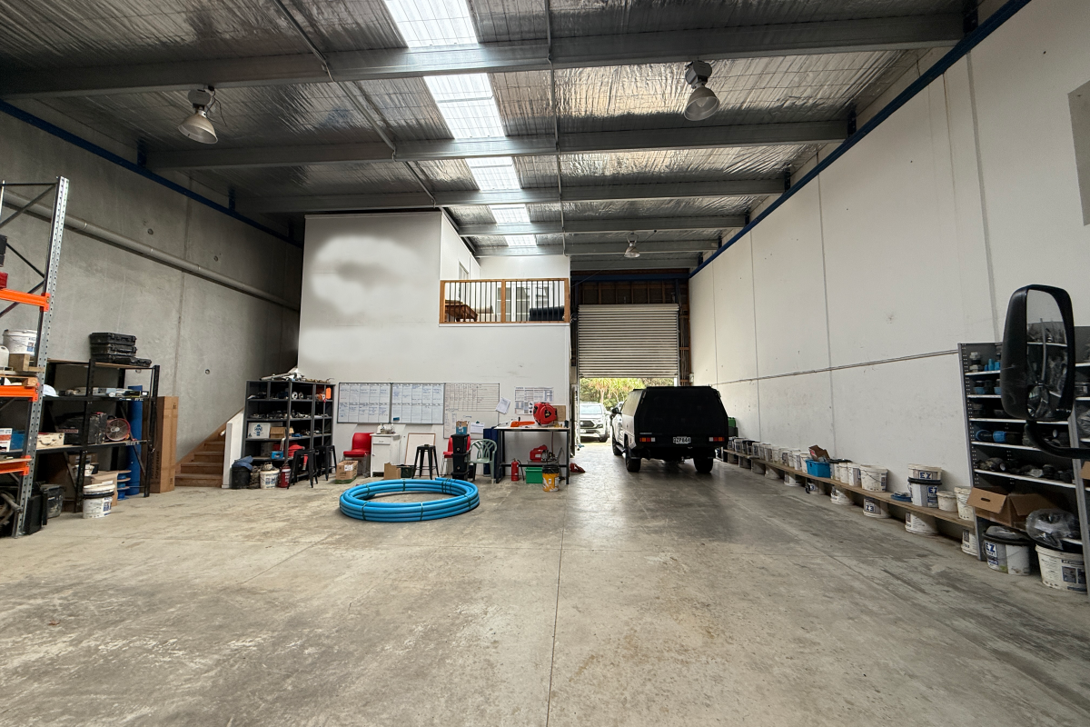325sqm Industrial Warehouse in Henderson - Bild 2