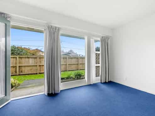 2/25 Britannia Street, Petone
