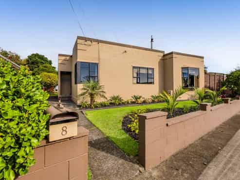 8 Skinner Street, Blagdon