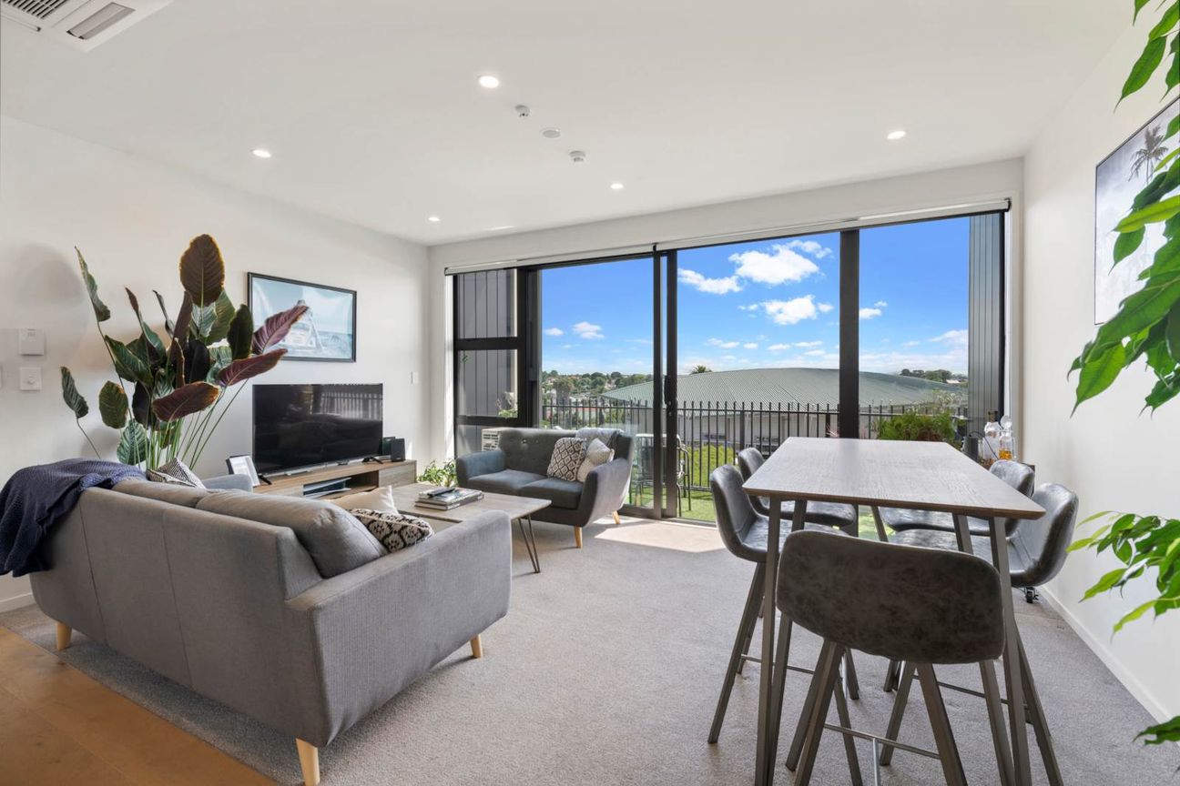 2-Bedroom 1 car park Under $549k in Otahuhu - Widok 3