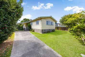 46 Lawrence Crescent, Manurewa East