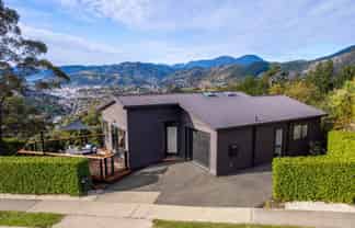 319 Princes Drive, Britannia Heights