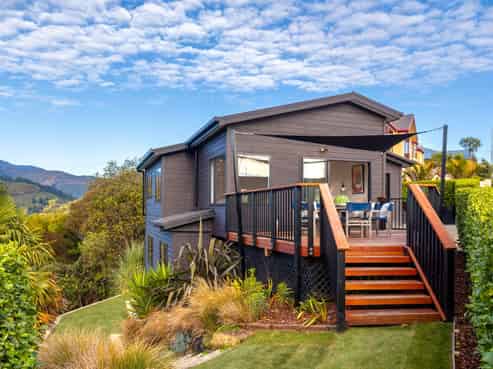 319 Princes Drive, Britannia Heights