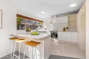 22 Poturi Streams Avenue, Titirangi