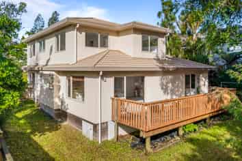 22 Poturi Streams Avenue, Titirangi