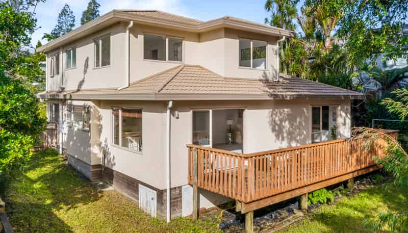 22 Poturi Streams Avenue, Titirangi