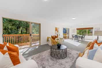 22 Poturi Streams Avenue, Titirangi