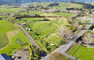 18 Neavesville Road, Puriri