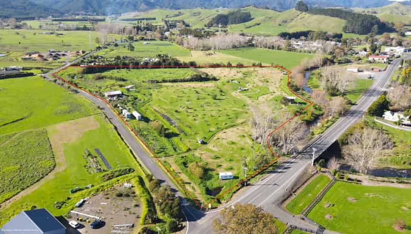 18 Neavesville Road, Puriri