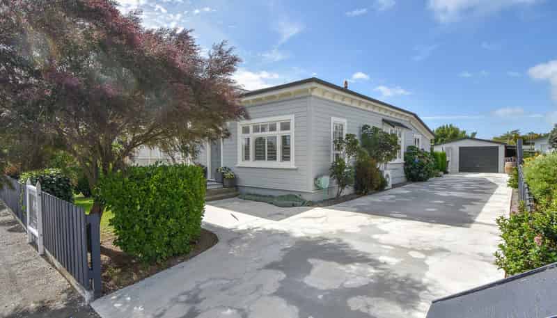 20 Rhodes Street, Carterton
