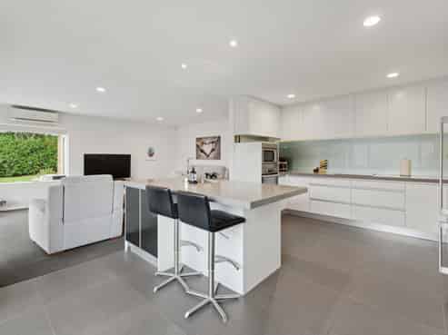 6 Perendale Close, Somerville