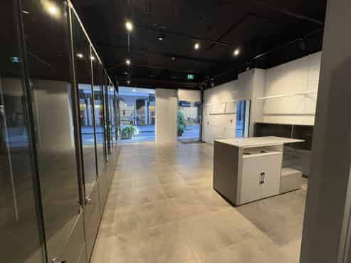 Prime High Street retail