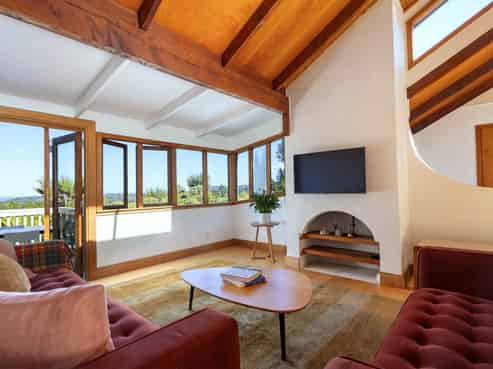 9D Waima Crescent, Titirangi