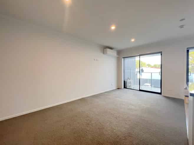 8/118 Rostrevor Street, Hamilton Central