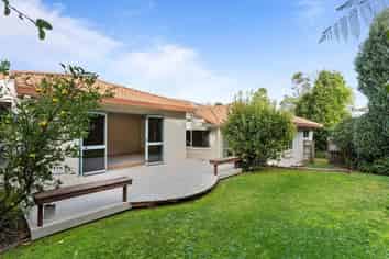 1 Halldene Terrace, Red Beach