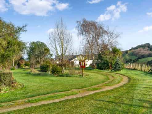 1453A Masterton Castlepoint Road, Tauweru