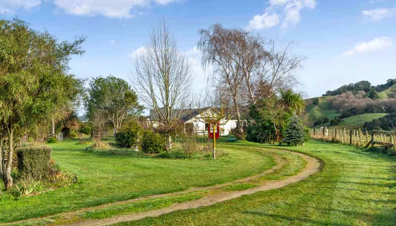 1453A Masterton Castlepoint Road, Tauweru