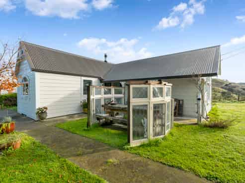 1453A Masterton Castlepoint Road, Tauweru