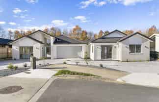 8 Munro Oak Lane, Clevedon